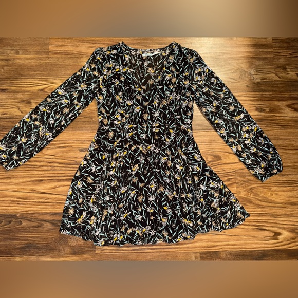 Kimchi Blue Urban Outfitters Black Floral Dress Size 4 - Picture 10 of 15